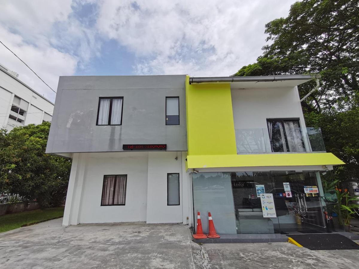 Gurney Lodge George Town Exterior foto